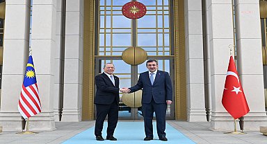 Cumhurbaşkanı Yardımcısı Yılmaz, Malezya Başbakan Yardımcısı Yusof ile görüştü