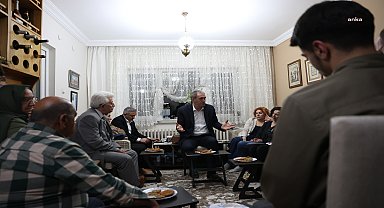 DEM Parti Eş Genel Başkanı Bakırhan, Öcalan’ın çağrısını anlatmak için Ankara’daki çeşitli yerlerde ev ziyaretlerinde bulundu