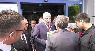 Dervişoğlu, Trabzon’da saldırıya uğrayan CHP standını ziyaret etti: “Adalet savaşçısı olmaya devam edeceğim”