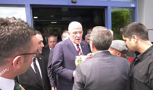 Dervişoğlu, Trabzon’da saldırıya uğrayan CHP standını ziyaret etti: “Adalet savaşçısı olmaya devam edeceğim”
