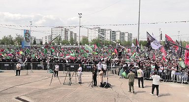 Diyarbakır’da konuşan Hamas Milletvekili Ebu Asım: “Meydandaki bu topluluğunuzu Mescid-i Aksa’da da toplayınız”