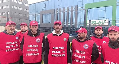 Erlau Metal’de işçilerin eylemi sürüyor: “Bir an önce toplu iş sözleşmesi masasına oturulmasını istiyoruz. İşimizi seviyoruz, sonuna kadar direneceğiz”