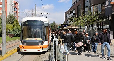 Eskişehir'de abonman kart uygulamasından 1 yılda 70 bin öğrenci faydalandı 