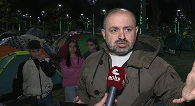 Evleri hasar alan İstanbullular geceyi soğuk havada çadırlarda geçirdi...