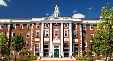 Harvard, 2 milyar dolardan fazla hibenin dondurulmasını durdurmak için Trump yönetimine dava açtı 