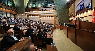 İBB Meclisi’nde 'Şişli' gerginliği! Başkan vekili Aslan, Ak Partili üyeye meydan okudu: Hodri meydan!
