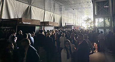 İspanya ve Portekiz’in geniş bölgelerini etkileyen büyük bir elektrik kesintisi yaşanıyor