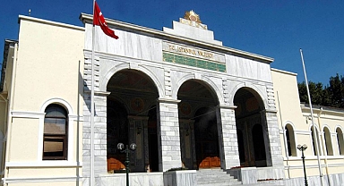 İstanbul'da panik yaratan deprem sonrası kritik uyarılar! Valilik harekete geçti