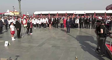 İzmir'de 23 Nisan coşkuyla kutlandı