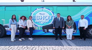 İzmir’in toplu ulaşım serüvenini anlatan gezici sergi, 23 Nisan’da Konak Meydanı'nda ziyaretçilerini ağırladı