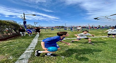 İzmirli minikler Egemen Çocuklar Hentbol Şenliği’nde buluştu