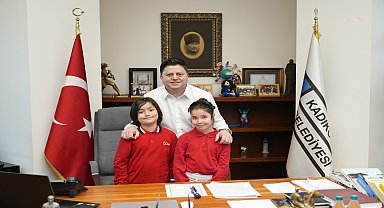 Kadıköy Belediye Başkanı Kösedağı, koltuğunu ilkokul öğrencilerine devretti
