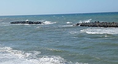 Karadeniz’de poyraz fırtınası: 4 metrelik dalgalar oluştu