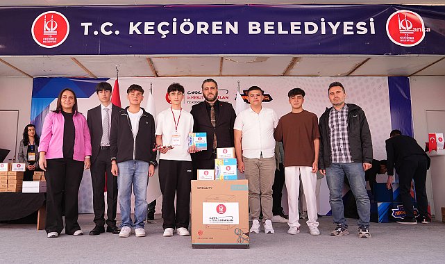 Keçiören Belediyesi’nin Rob-Okul Liseler Arası Çizgi İzleyen Robot Yarışması’nda ödüller sahiplerini buldu