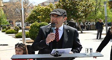 Kırşehir Belediye Başkanı Ekicioğlu, 23 Nisan dolayısıyla düzenlenen programa katıldı