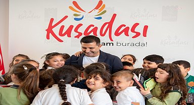 Kuşadası Belediye Başkanı Günel, makamında ilkokul öğrencilerini ağırladı 