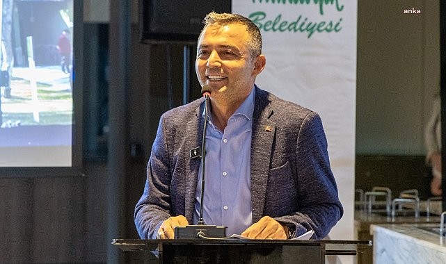 Manavgat Belediye Başkanı Kara, muhtarlarla bir araya geldi