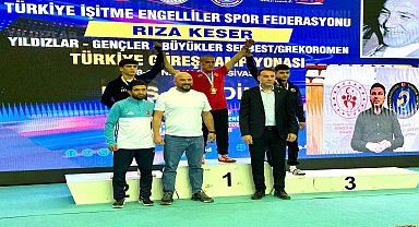 Manavgat Belediyesi Güreş Kulübü sporcusu Aslan'dan büyük başarı