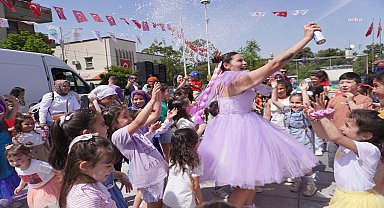 Manisa'da 23 Nisan, renkli etkinliklerle kutlandı