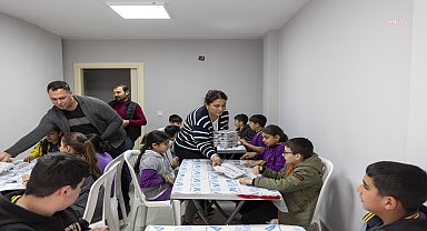  Mersin Büyükşehir Belediyesi’nin LGS'ye hazırlanan öğrencilere öğle yemeği ikramı devam ediyor 