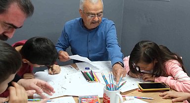 Oktay Ekinci Karikatürlü Ev ve Ayvalık Kitapçısı açıldı