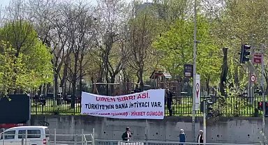 Önder'in tedavi gördüğü hastanenin karşısına 