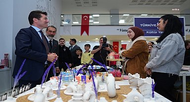Ortahisar Belediye Başkanı Kaya, 23 Nisan dolayısıyla düzenlenen etkinliklere katıldı