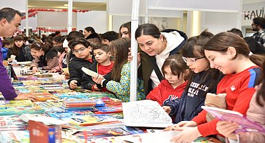 Ortahisar Belediyesi’nin Çocuk Kitap Fuarı ve Çocuk Festivali devam ediyor