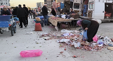 Pazarın karanlık yüzü: Ucuz sebze arayanların umutsuzluğu