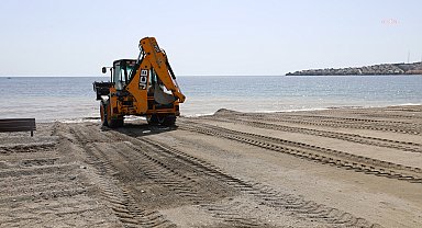 Seferihisar’ın plajlarında yaz hazırlıkları başladı