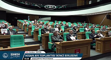 Sinem Dedetaş, Melih Gökçek'in paylaşımlarına sert tepki gösterdi