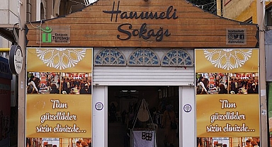 Tepebaşı Hanımeli Sokağı'nda el emeği ürünler kent halkı ile buluşuyor 