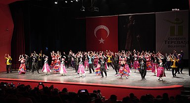 Tepebaşı'nda Halk Dansları Topluluğu'ndan 23 Nisan'a özel gösteri 