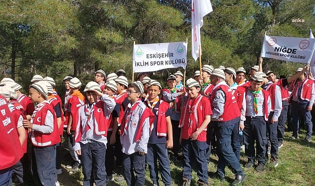 Tepebaşı'nın minik izcileri, Alay Şehitlerini Anma Milli Bilinç Kampı'na katıldı