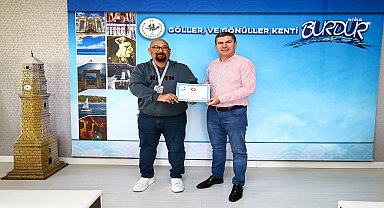 Veteranlar Judo Türkiye üçüncüsü Tunç’tan Burdur Belediye Başkanı Ercengiz’e ziyaret