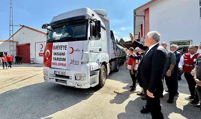 Adana Büyükşehir Belediyesi, Suriye’ye 3 TIR insani yardım malzemesi gönderdi