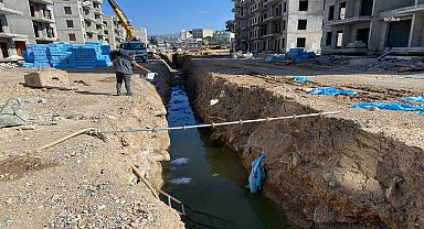 Adıyaman Belediyesi’nden konteyner kentlerde ve inşaat alanlarında ilaçlama çalışması