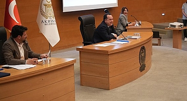 Akhisar Belediye Başkanı Besim Dutlulu, Özgür Özel'e yönelik saldırıyı kınadı: 