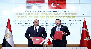 Alparslan Bayraktar: Türkiye-Mısır diplomatik ilişkilerinin 100. yılında enerji alanındaki iş birliğimizi güçlendirecek iki önemli anlaşmaya imza attık