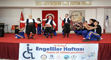 Antalya Büyükşehir Belediyesi Özel Eğitim Okulu öğrencilerinden özel gösteri