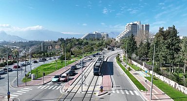 Antalyalılar, havalimanına Antray ile kolayca ulaşıyor