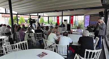 Araştırmacı yazar Sefa Taşkın, Bergama’daki 35 yıllık direnişi Bornova’da anlattı