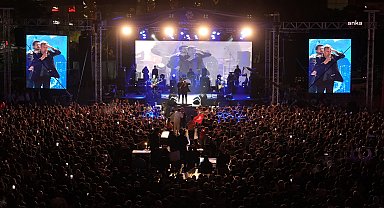 Aydın'da 19 Mayıs coşkusu, Haluk Levent konseriyle taçlandı