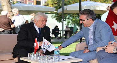 Bayrampaşa Belediye Başkanı Hasan Mutlu, ilçe sakinleriyle bir araya geldi