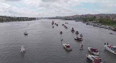 Beyoğlu’nda 19 Mayıs coşkusu Haliç'in mavi sularıyla buluştu