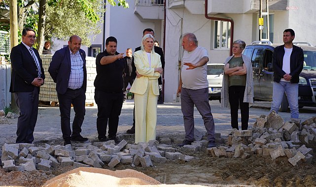 Bilecik Belediye Başkanı Subaşı, kilit parke taşı çalışmalarını inceledi