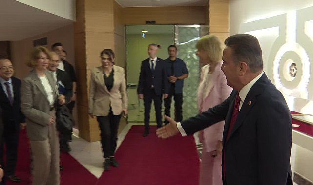 Birleşik Krallık'ın Türkiye Büyükelçisi Morris, Başkan Muhittin Böcek’i ziyaret etti