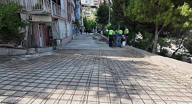 Bornova Belediyesi Altındağ’da beton yol çalışması başlattı