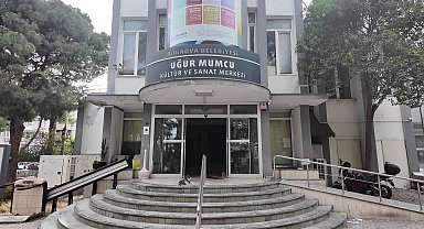 Bornovalılar, “Bahara Veda, Yaza Merhaba” şiir dinletisinde buluştu
