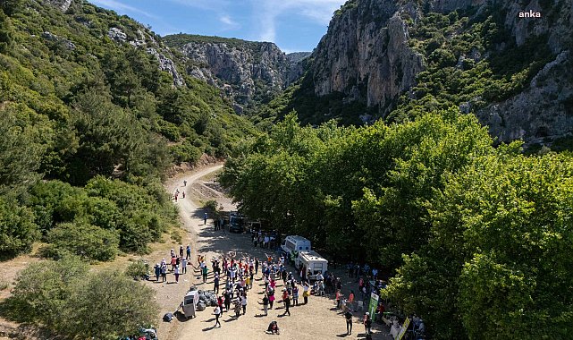Buca’da Dünya İklim Günü’nde farkındalık için doğa yürüyüşü